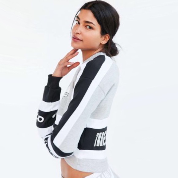 New Adidas Originals '80s Moto Cropped Sweatshirt - Picture 3 of 14